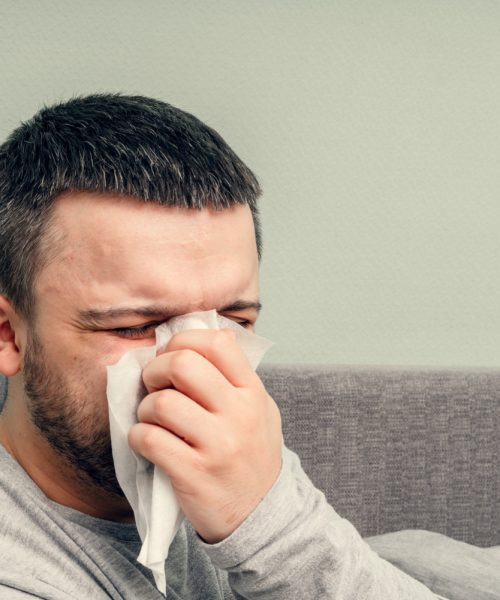 Primavera intensifica sintomas de rinite e reforça atenção aos cuidados respiratórios